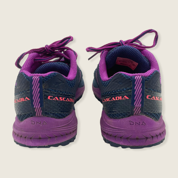 Brooks Cascadia 10 Purple Gray Fabric Mesh Lace Up Trail Running Sneakers 6 - Picture 5 of 9